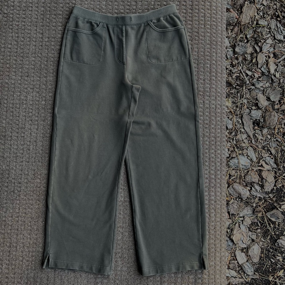 Khaki Stretch Cropped/Capri Pant